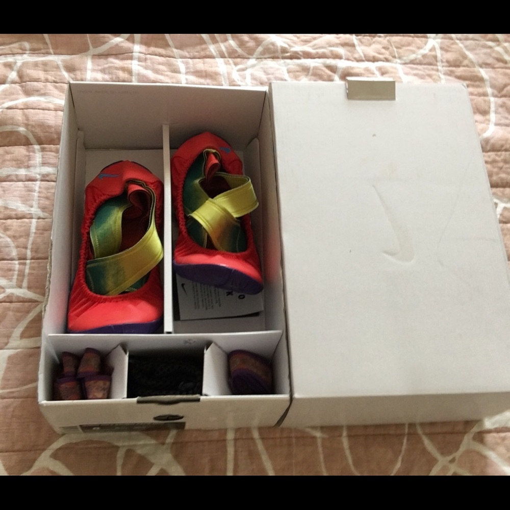 Nike Studio Wrap Pack- NWB